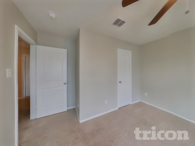 Building Photo - 5632 McClelland St