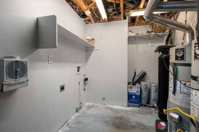 Building Photo - 3864 E Clubhouse Ln