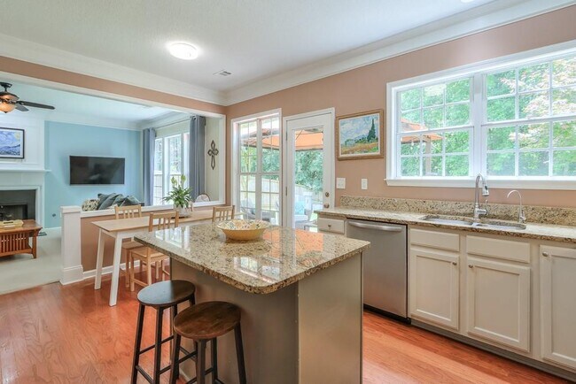 Building Photo - 508 Keeneland Ave