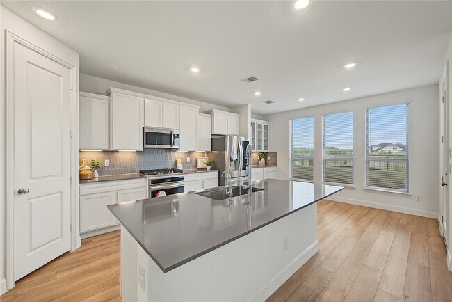 Building Photo - 4802 Albany Shores Ln