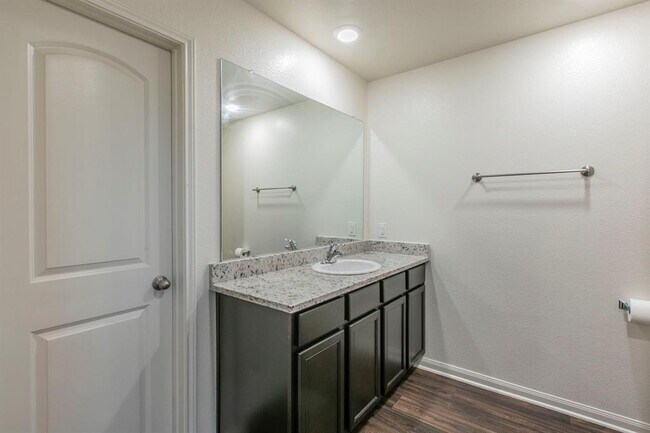 Building Photo - 136 Allington Cir