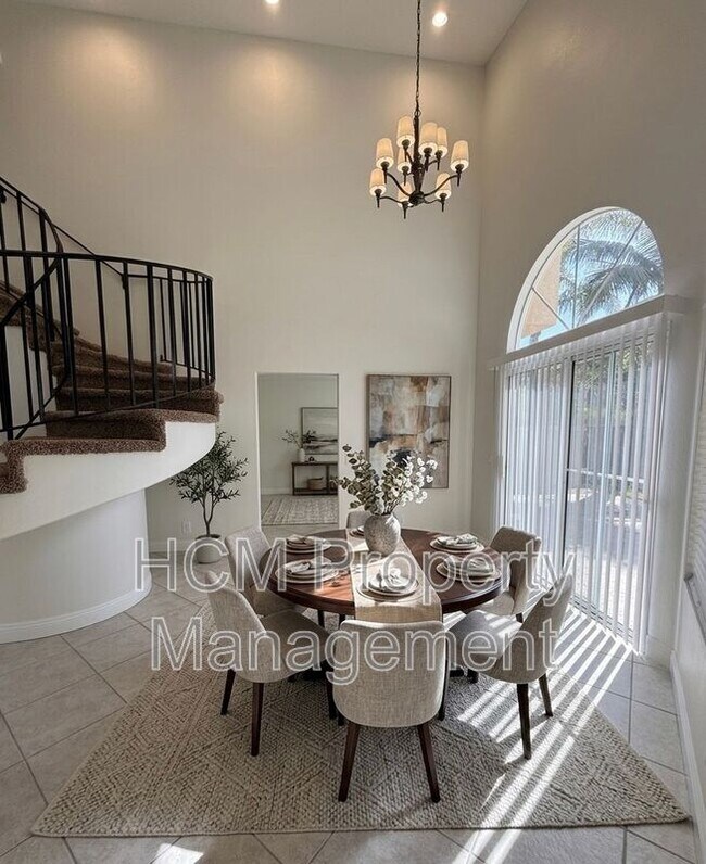 Building Photo - 827 S Shanada Ct