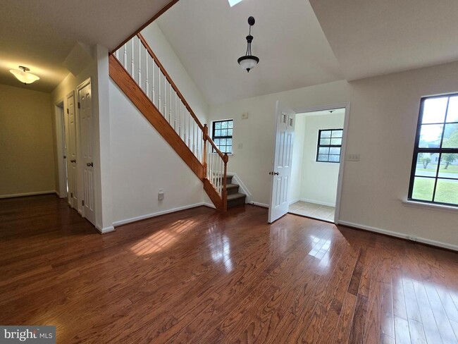 Building Photo - 68 Liberto Ln
