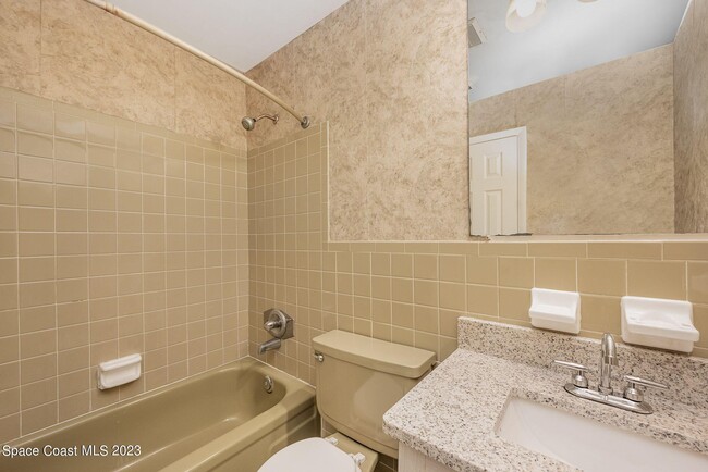 Building Photo - 608 Sacre Coeur Dr