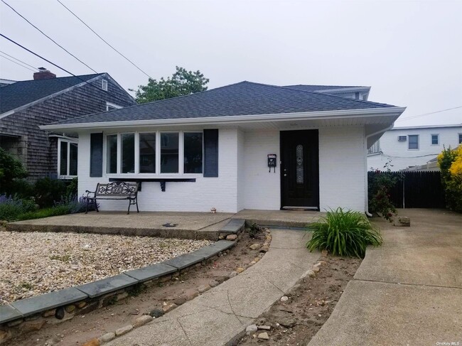 Primary Photo - 456 Lincoln Blvd