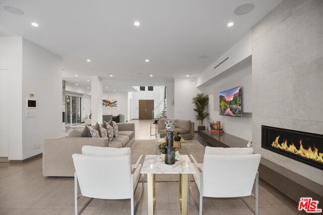 Building Photo - 6379 Colgate Ave