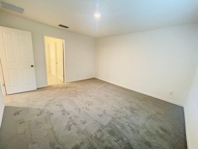 Building Photo - Coming Soon!!!-Blue Springs Reserve-180 Glass Onion Dr Groveland, FL 34737