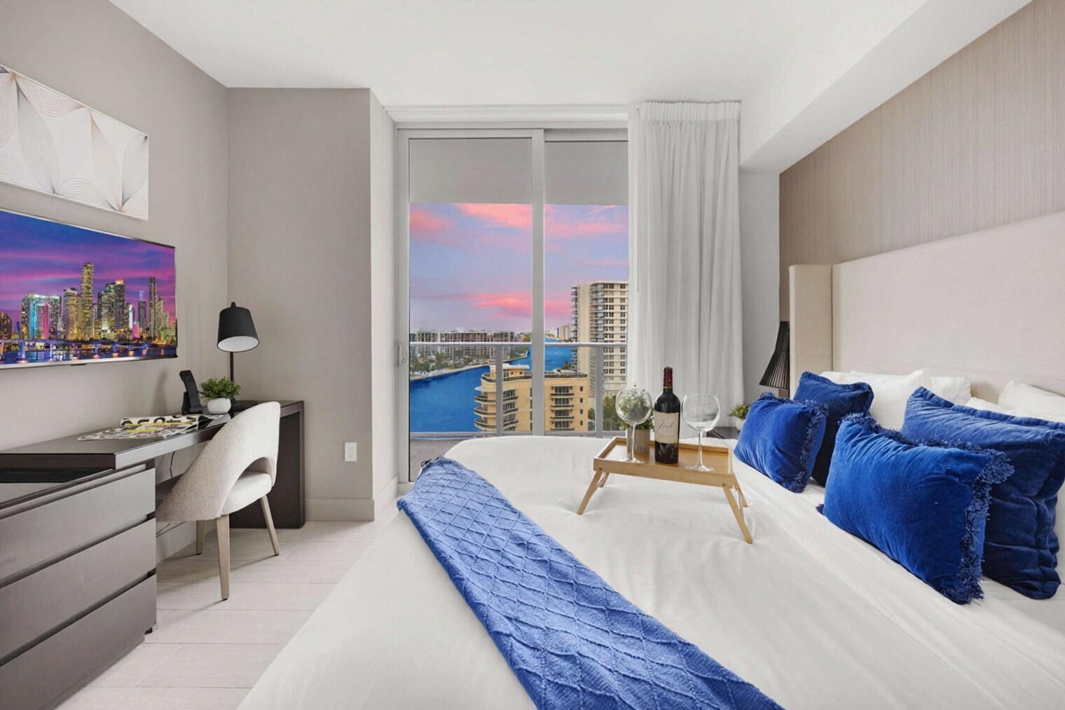 Building Photo - 4010 S Ocean Dr