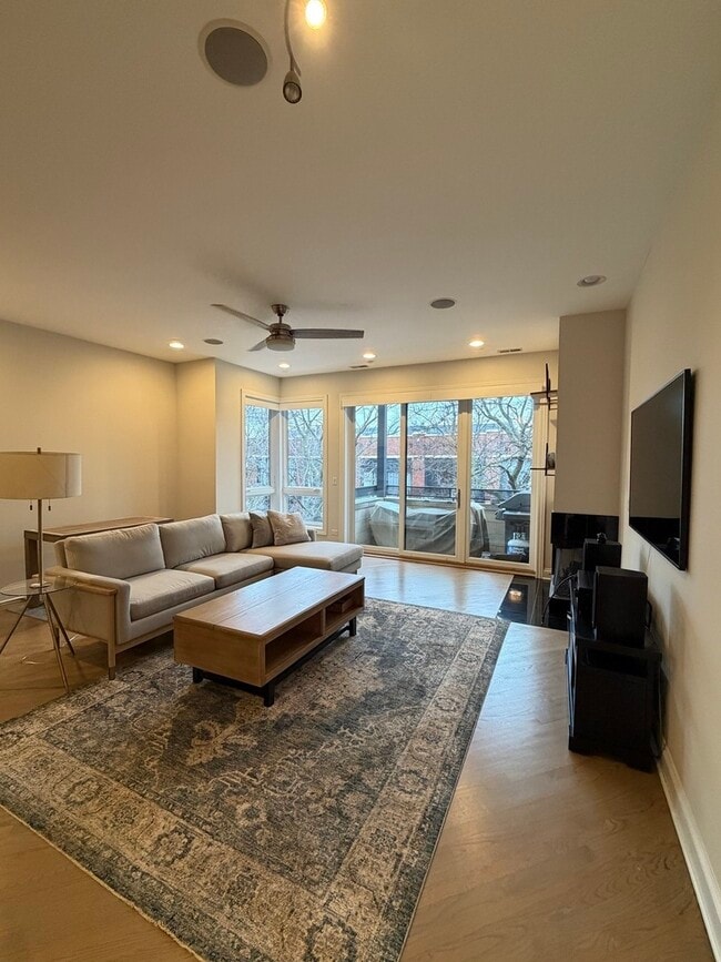 Building Photo - 2251 W Wabansia Ave