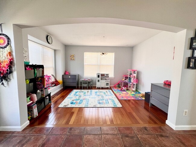 Building Photo - 1154 Spring Orchard Dr