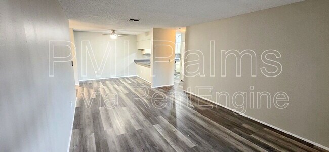 Building Photo - 604 Kenwick Cir