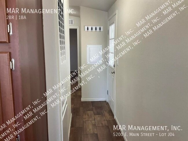 Building Photo - 5200 E Main St