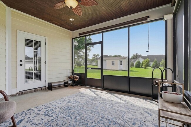 Building Photo - 128 Thistledown Dr