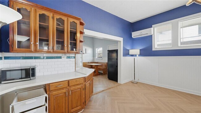 Building Photo - 234 Princeton Ave