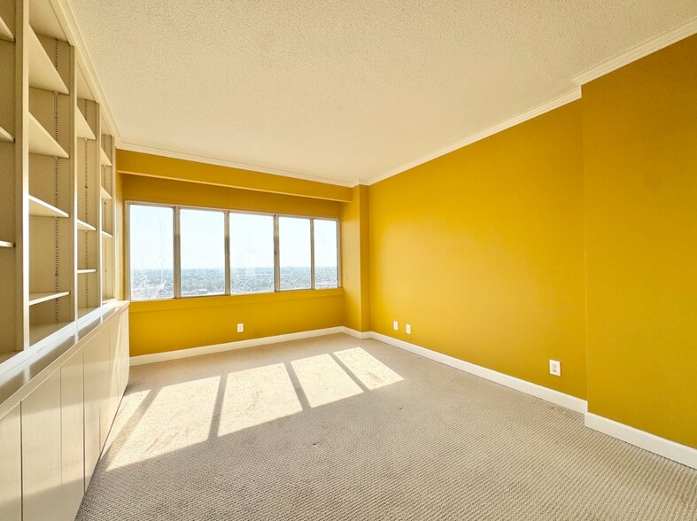 Building Photo - 2510 Grand Blvd