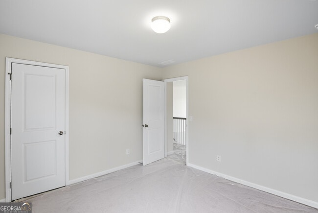 Building Photo - 680 River Run Dr