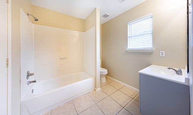 Building Photo - 20831 Bonham Park Ln