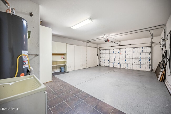 Building Photo - 6620 Front Nine Dr