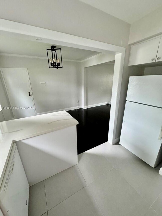 Building Photo - 7740 SW 54th Ct