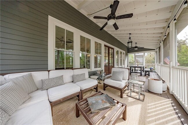 Building Photo - 1000 Loliver Ln