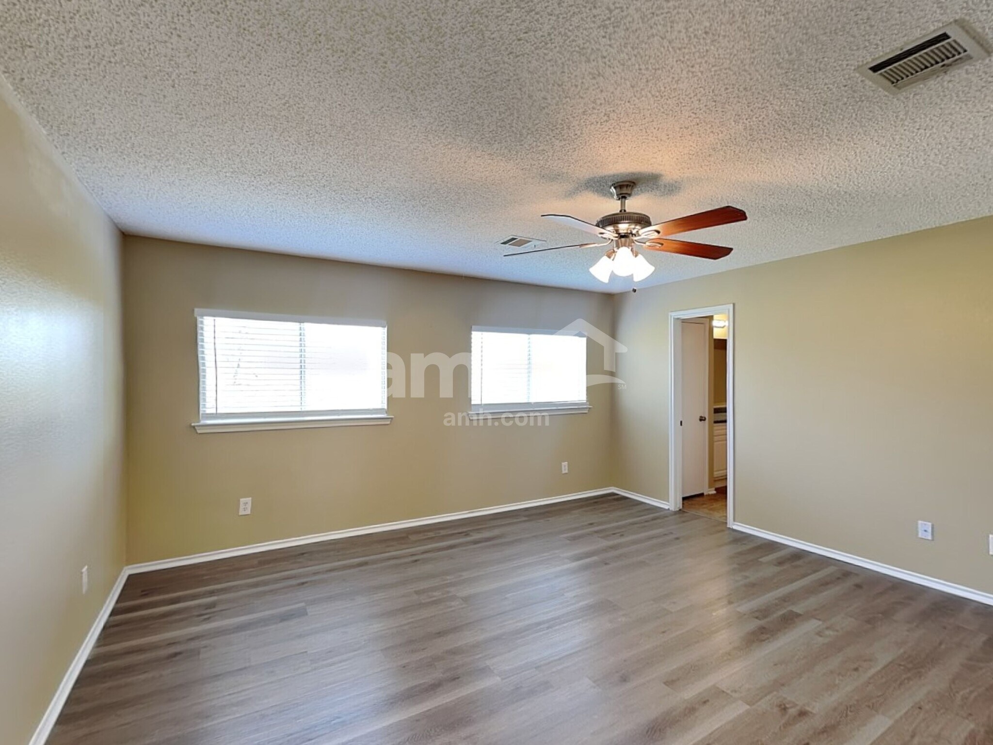 Building Photo - 2707 Vinson Ct