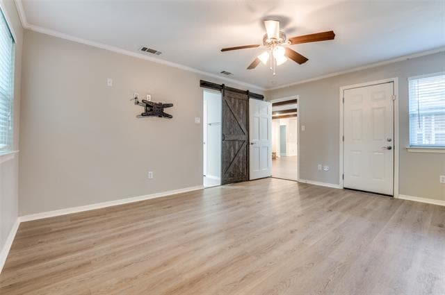 Building Photo - 2711 Lincoln Dr