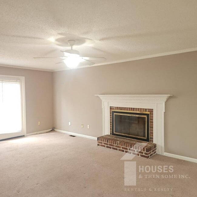 Building Photo - 3 McBee Chapel Rd