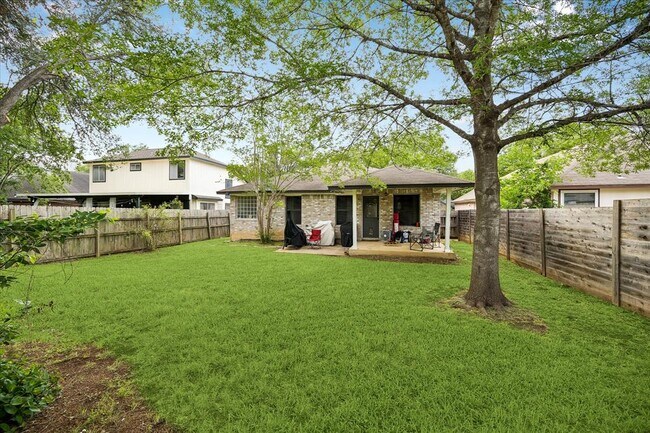 Building Photo - 9321 Linkmeadow Dr