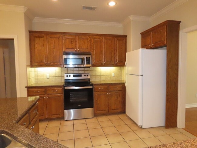 Building Photo - Chapel Hill ISD- Newly Update 3 Bedroom 2 ...
