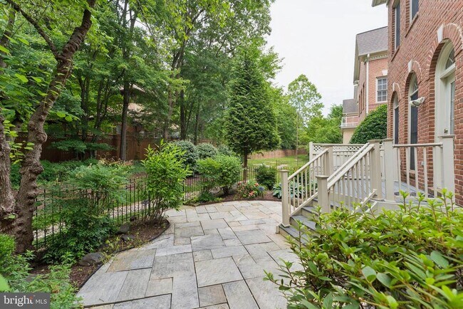 Building Photo - 12810 Falcon Wood Pl