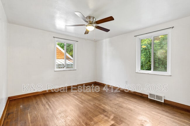 Building Photo - 823 Hartman St