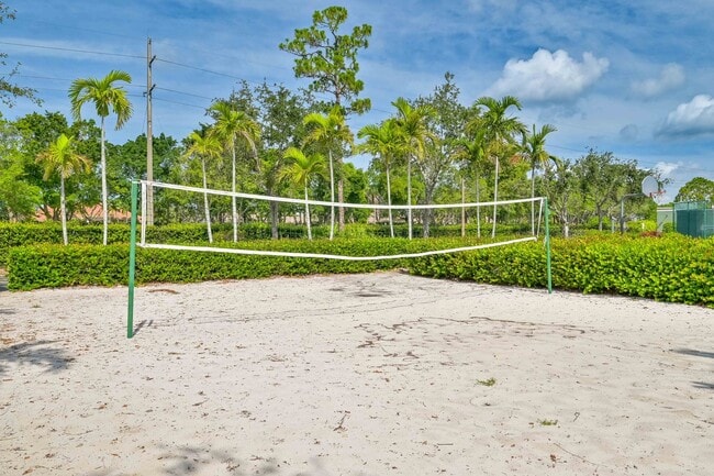 Building Photo - ** RARE 1 bed/1bath Condo in North Bonita ...