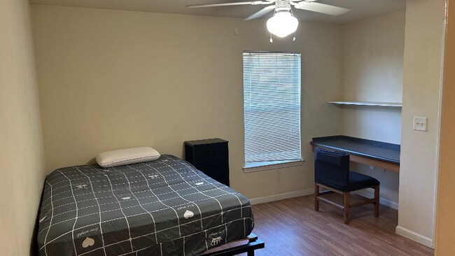 Building Photo - 725 Denali Way