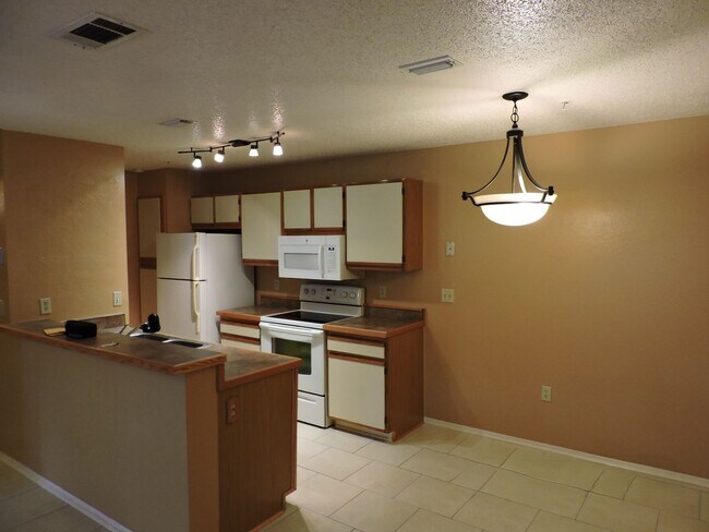 Building Photo - 1BED/1BATH Condo in Altamonte Springs FL