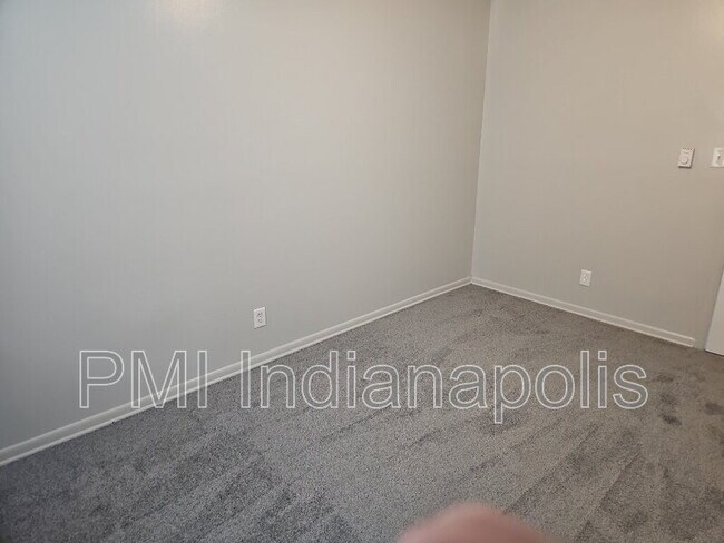 Building Photo - 6240 E 11th St