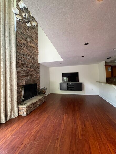 Downstairs living room - 2190 Woodbridge Rd