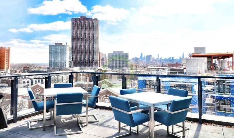 Building Photo - 754 W Sheridan Rd