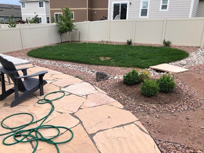 Building Photo - Beautiful 3 BD 2.5 BA Single Family Home, Built in 2019, Close to Downtown and Ft. Carson