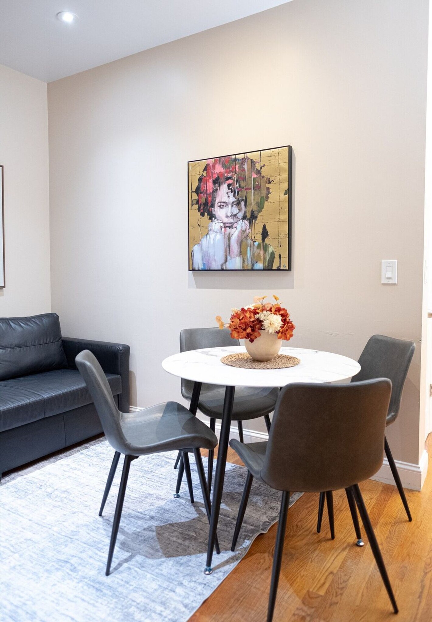 Building Photo - 230 W 113th St