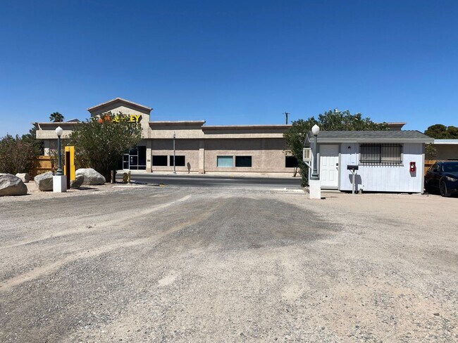 Building Photo - 415 W Ridgecrest Blvd