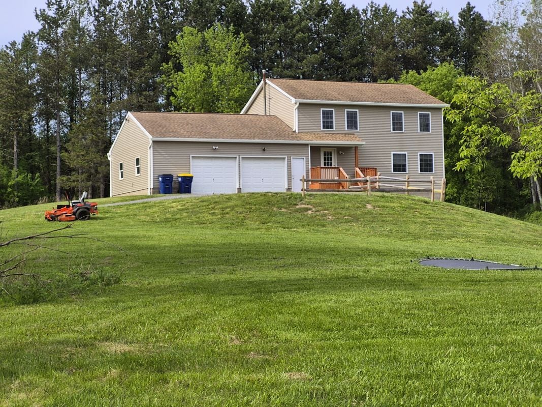 Building Photo - 2090 Watson Hulbert Rd