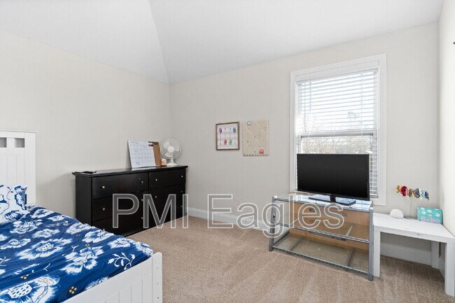Building Photo - 108 Irishman Way