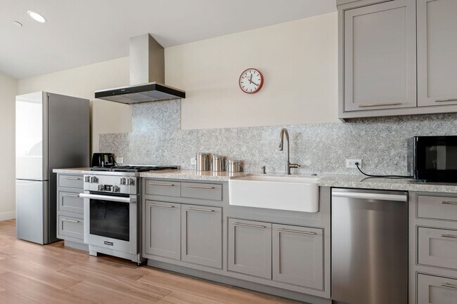 Building Photo - Tuscan Dream Villa in Summerland — Ocean Views, Orchard Serenity, Fully Furnished Retreat