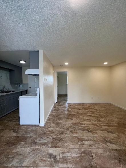 Building Photo - 7428 S Puget Sound Ave