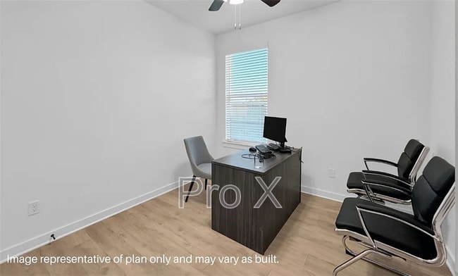 Building Photo - 2431 Longfellow Dr