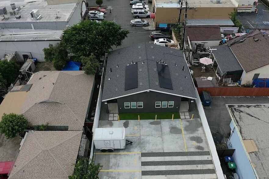 Building Photo - 1014 Cypress Ave