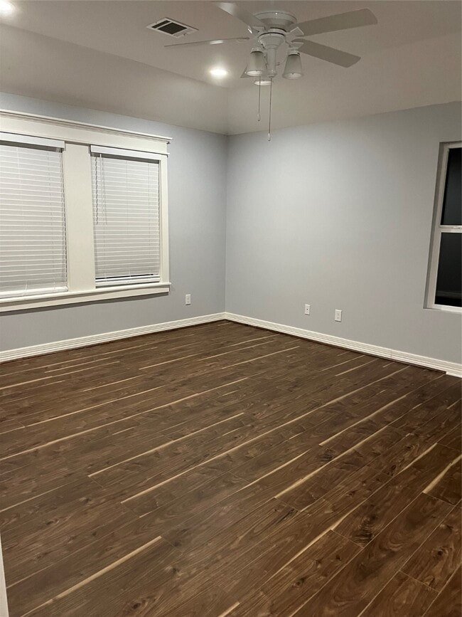 Building Photo - 23030 S Oak Dr