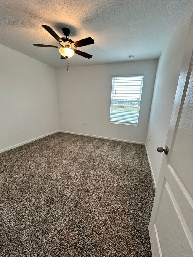 Building Photo - ENTRADA SUBDIVISION - 2024 BUILD -  4/2/3 ...