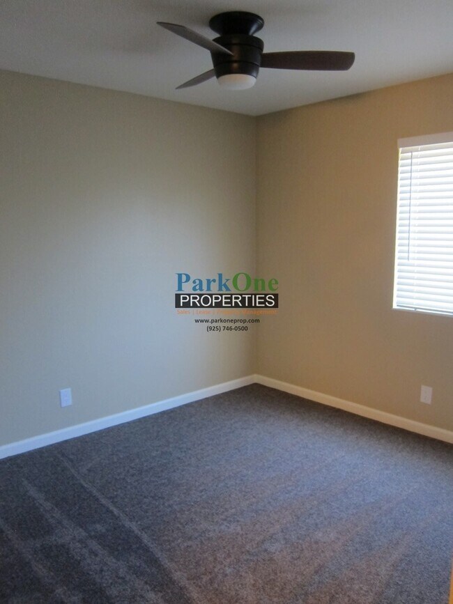 Building Photo - 4 Bedroom Livbermore Home Now Available!