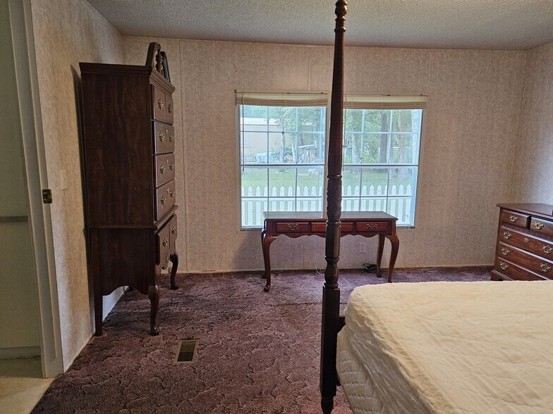 Building Photo - 9380 Seabright Ave